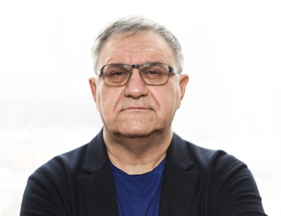 Александр Акопов